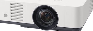 索尼推出市场上最小的 WUXGA 3LCD 激光投影机