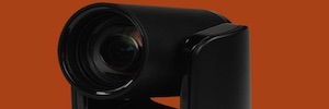 O ClearOne oferece rastreamento e enquadramento inteligentes na câmera Unite 160 4K
