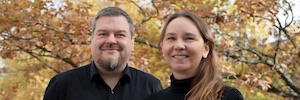Genelec aumenta o seu crescimento AV com Kati Pajukallio e Sami Mäkinen
