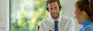 Bosch Omneo amplia il sistema wireless di distribuzione linguistica Integrus