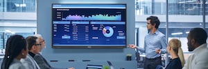 Hall Technologies leva InfoComm seus novos monitores interativos Vision