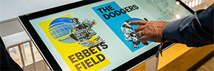Ideum Reader Rail incoraggia la segnaletica digitale interattiva nelle aree espositive