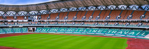 Das Ebimpe-Stadion erneuert seine solide Infrastruktur mit Powersoft