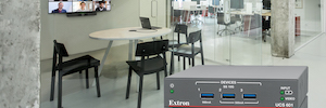 Extron comunica las salas de reunión y colaboración con la base UCS 601 Pro 4K
