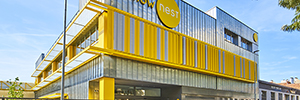 إيربرو&EES brinda el equipamiento a The Yellow Nest para su sistema AV 360º