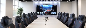 PPDS تعزز تعاون فريق Oracle Red Bull Racing مع شاشات Philips
