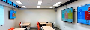Temasek Polytechnic confía en Extron AV para crear aulas Hyflex