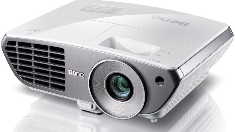 El nuevo proyector DLP portátil EP5920 de BenQ ofrece resolución 1080p Full  HD