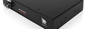 Extensor AdderLink XD150FX de vídeo DVI con USB 2.0 sobre cable de fibra dúplex LC