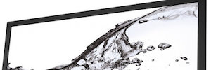 AOC 90 Series Pro-line: monitores profesionales sin marco en tres lados