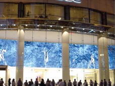 Niles Creative OUE Tower