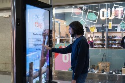 Impact media smart totem