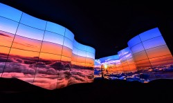 LG OLED Canyon CES 2018