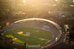 Tripleplay en Kia Oval