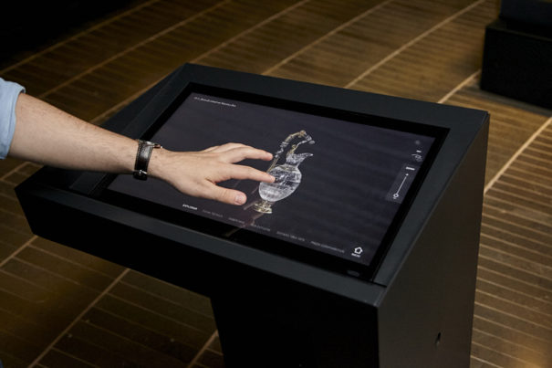 Samsung en Museo del Prado Tesoro del Delfin