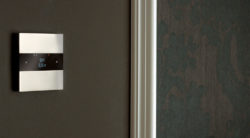 Crestron - Basalte Deseo