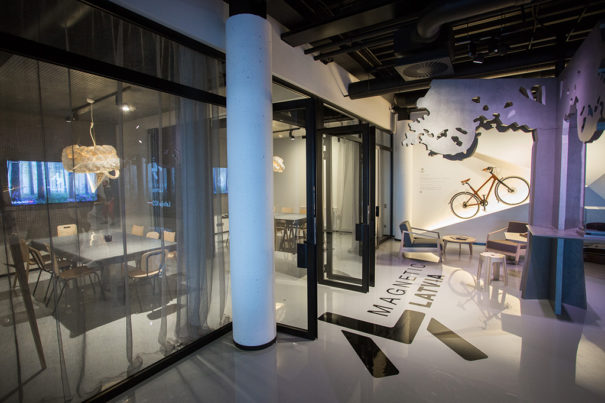 AV Stumpfl en Magnetic Latvia del aeropuerto Riga