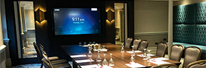 El hotel Hanbury Manor renueva sus salas de reunión con los monitores Clevertouch