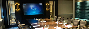 El hotel Hanbury Manor renueva sus salas de reunión con los monitores Clevertouch