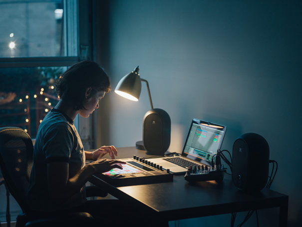 Earpro JBL One Series 104