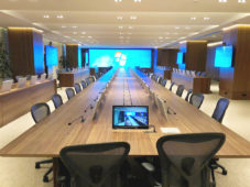 Arthur Holm DB2 sala Moscu