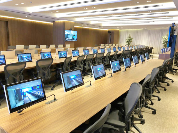 Arthur Holm DB2 sala Moscu