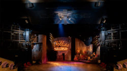 Meyer Sound en Follies National Theatre Londres (Photo: Ellie Kurttz)