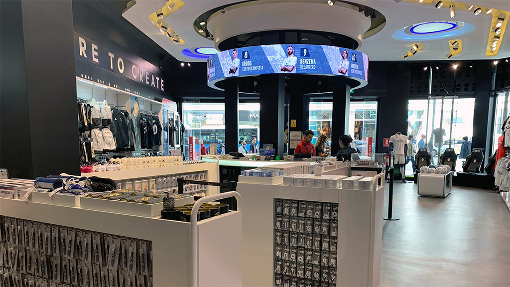 Las Tiendas Oficiales Real Madrid digitalizan su sistema de pick up de camisetas con TMTFactory