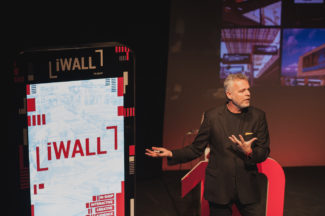 iwall in shop 10 aniversario Andy Stalman