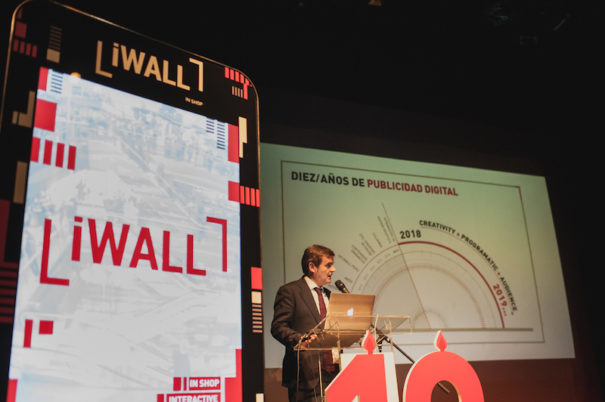 iwall in shop Jordi Alba CEO