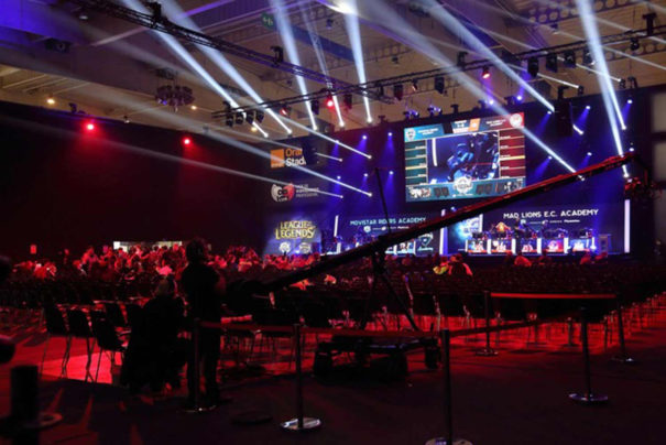 FYR Screen se integra en Fluge