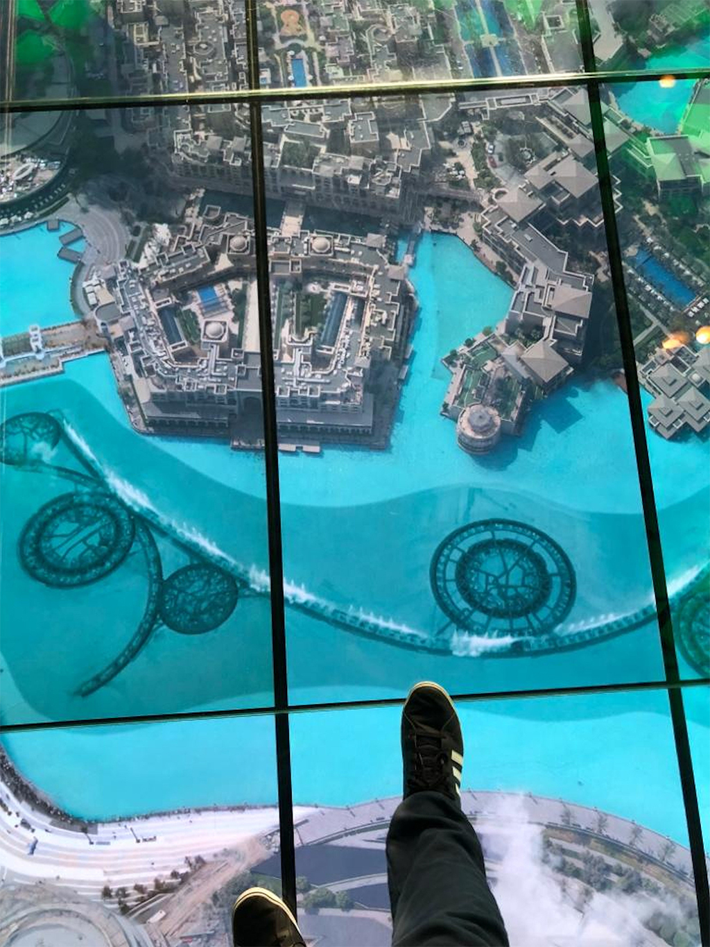 O Burj Khalifa cria uma nova atração de realidade virtual no chão 125