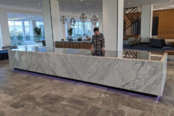 Ideum mesa tactil de marmol