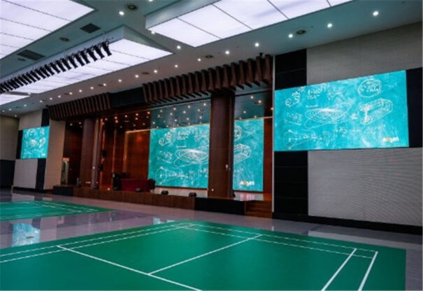 Absen en HSBC Universidad de Pekin