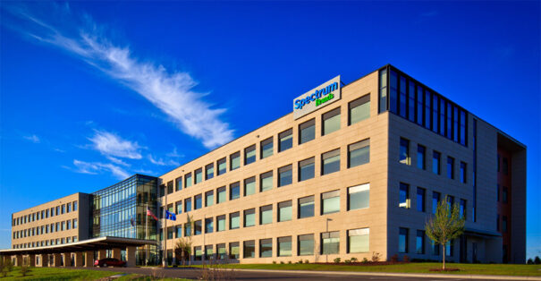 Crestron en Spectrum Brands Holdings