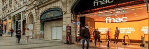 TMM Trison participates in the integration of the dooh XXL triptych of Fnac Paris