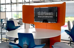 Signagelive en Thirteen Group