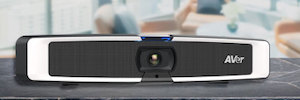 AVer VB130: Barra video 4K con illuminazione intelligente integrata