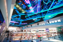 Liantronics pantalla 3D en centro comercial de Xian