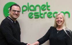 Tripleplay Steve Rickless y Planet eStream Wendy Robinson