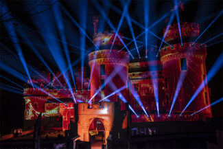 記念碑ツアーのドレスアップ