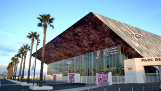 法国南部竞技场的职业灯光秀