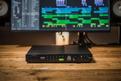 埃沃 16 他们会听铁三角