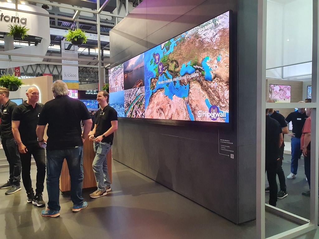 10 Considerations To Make When Choosing an Indoor LED Display - NEC  Australia