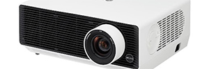 LG ProBeam BU53PST: proyector 4K UHD de corta distancia para pequeños espacios