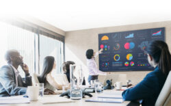 Sony y Kramer crean una solución para el aula que combina IA y RA