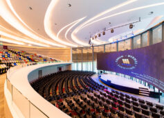 Harman en Centro Sarnsara Bangkok