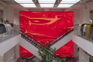 Leyard Europe suministra a H&M una de las pantallas Led de interior más grandes de Europa
