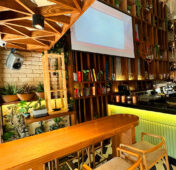 Genelec en Deja Brew