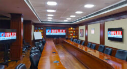 Uflex のエクストロン